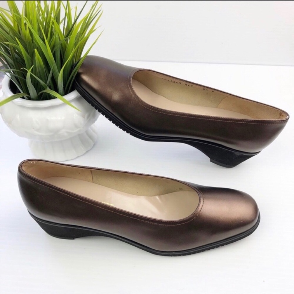 Salvatore Ferragamo Bronze Leather Loafers pump